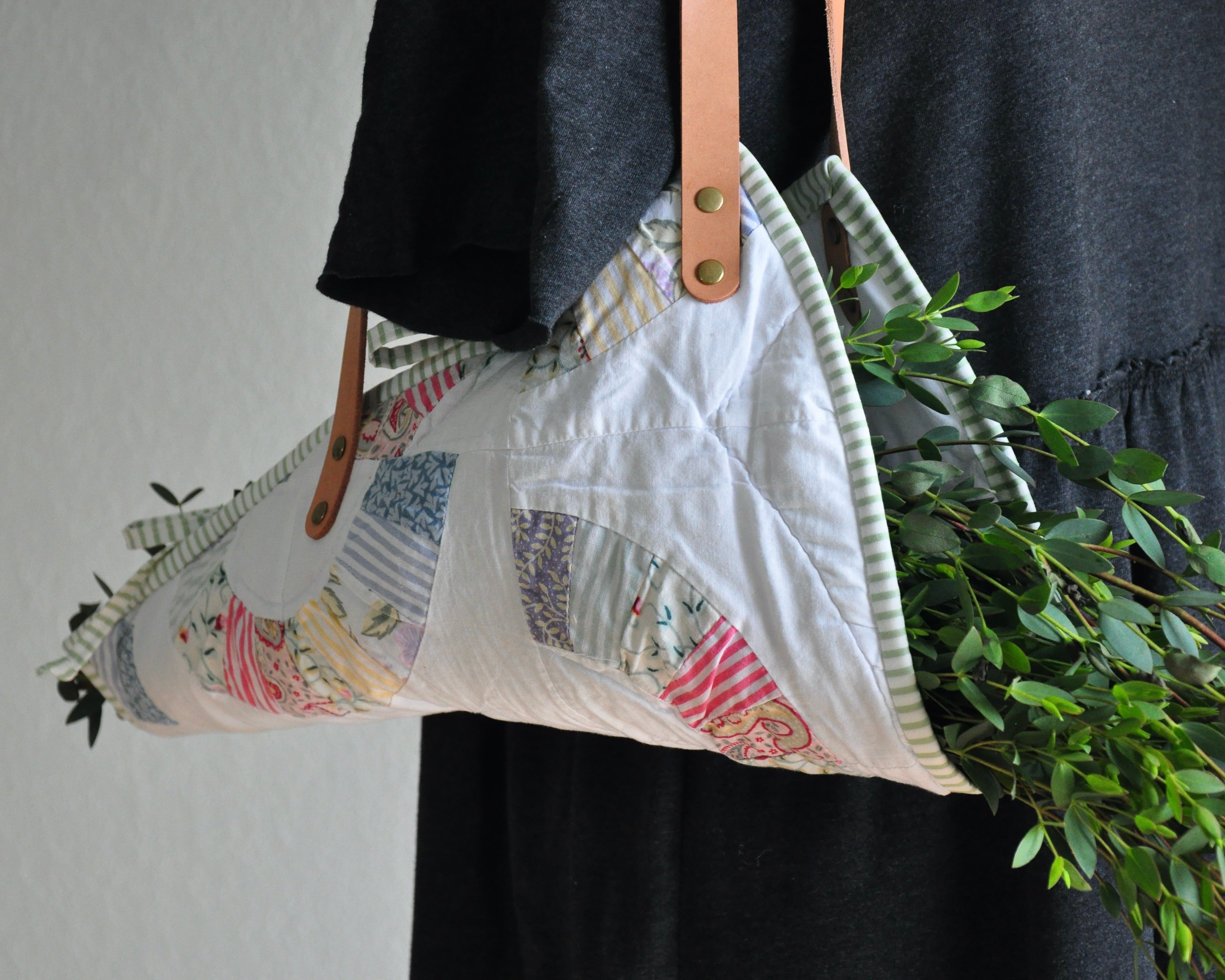 Handmade vintage quilt bouquet bag with leather straps / flower bouquet market bag carrier