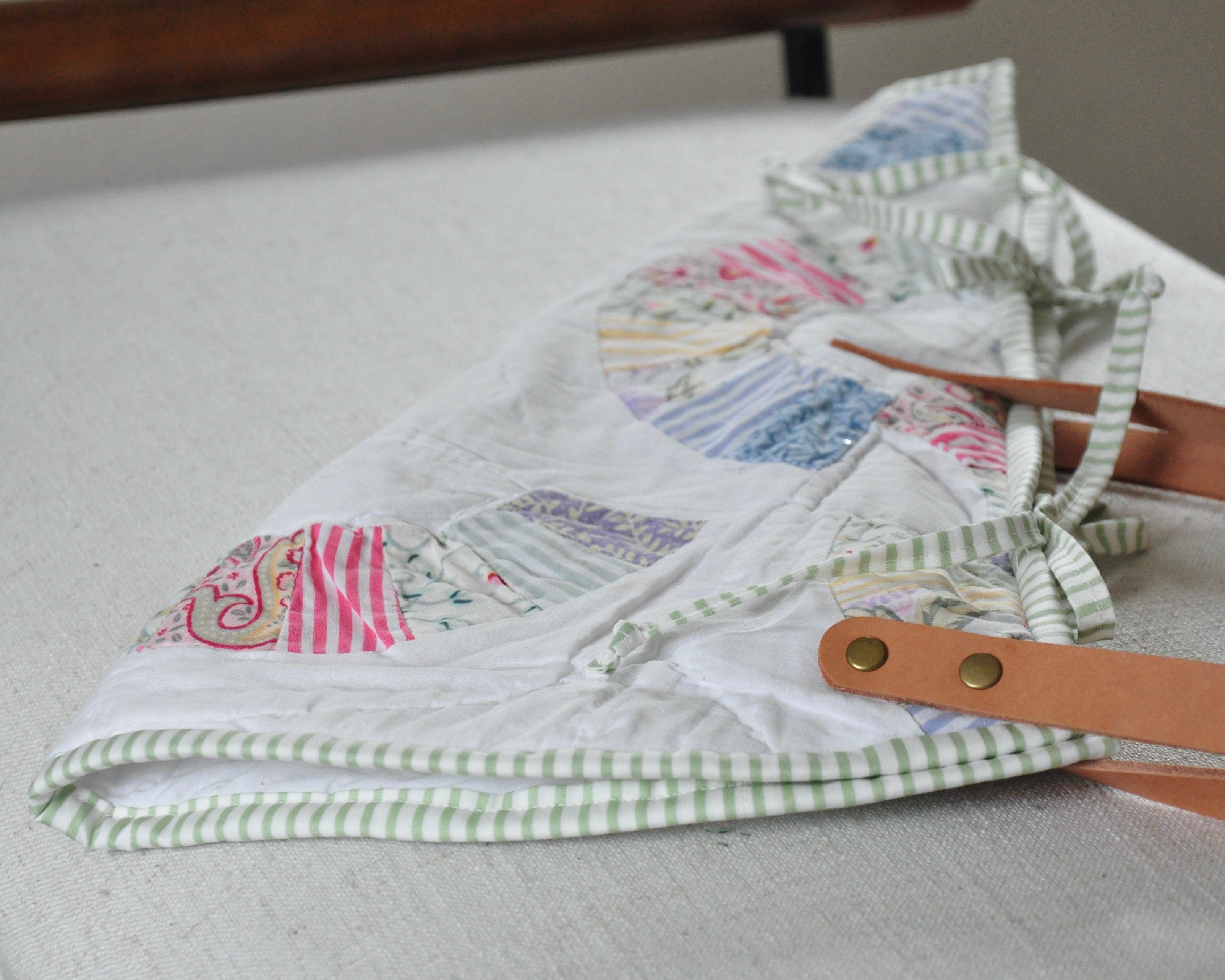 Handmade vintage quilt bouquet bag with leather straps / flower bouquet market bag carrier