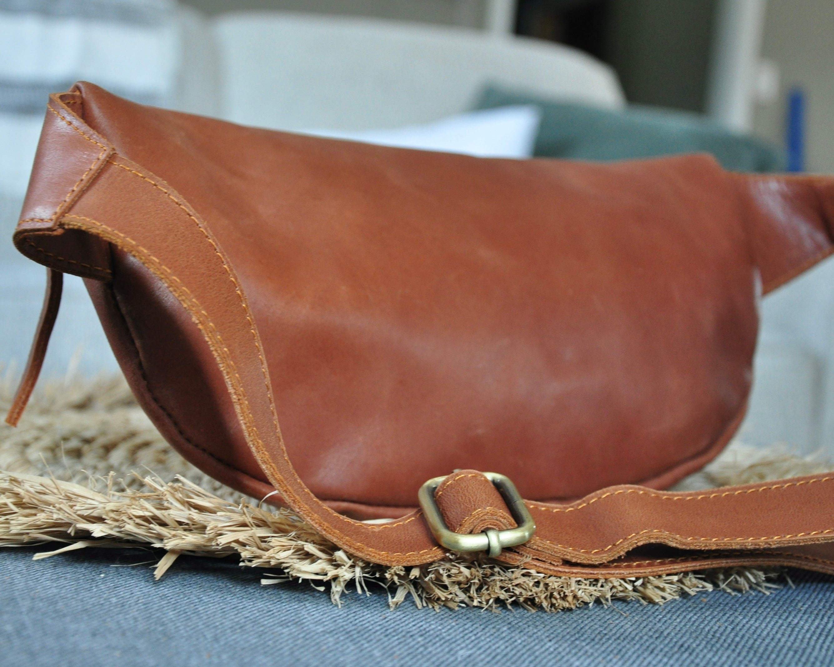 Mota Sling Bag