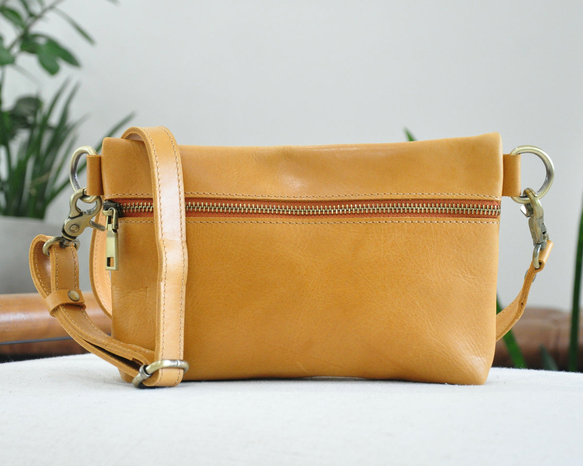 Agow Belt Bag