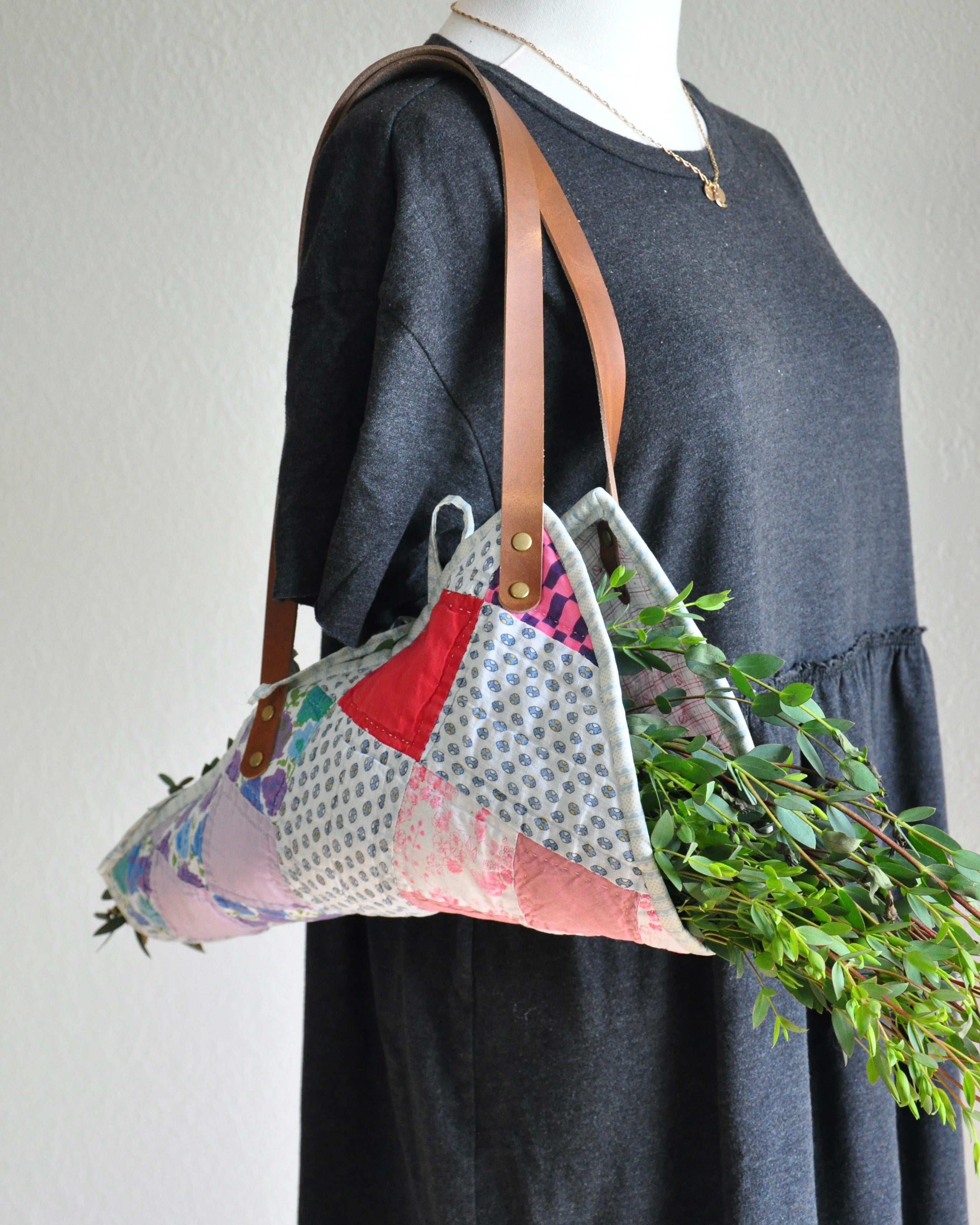 Handmade vintage quilt bouquet bag with leather straps / flower bouquet market bag carrier 