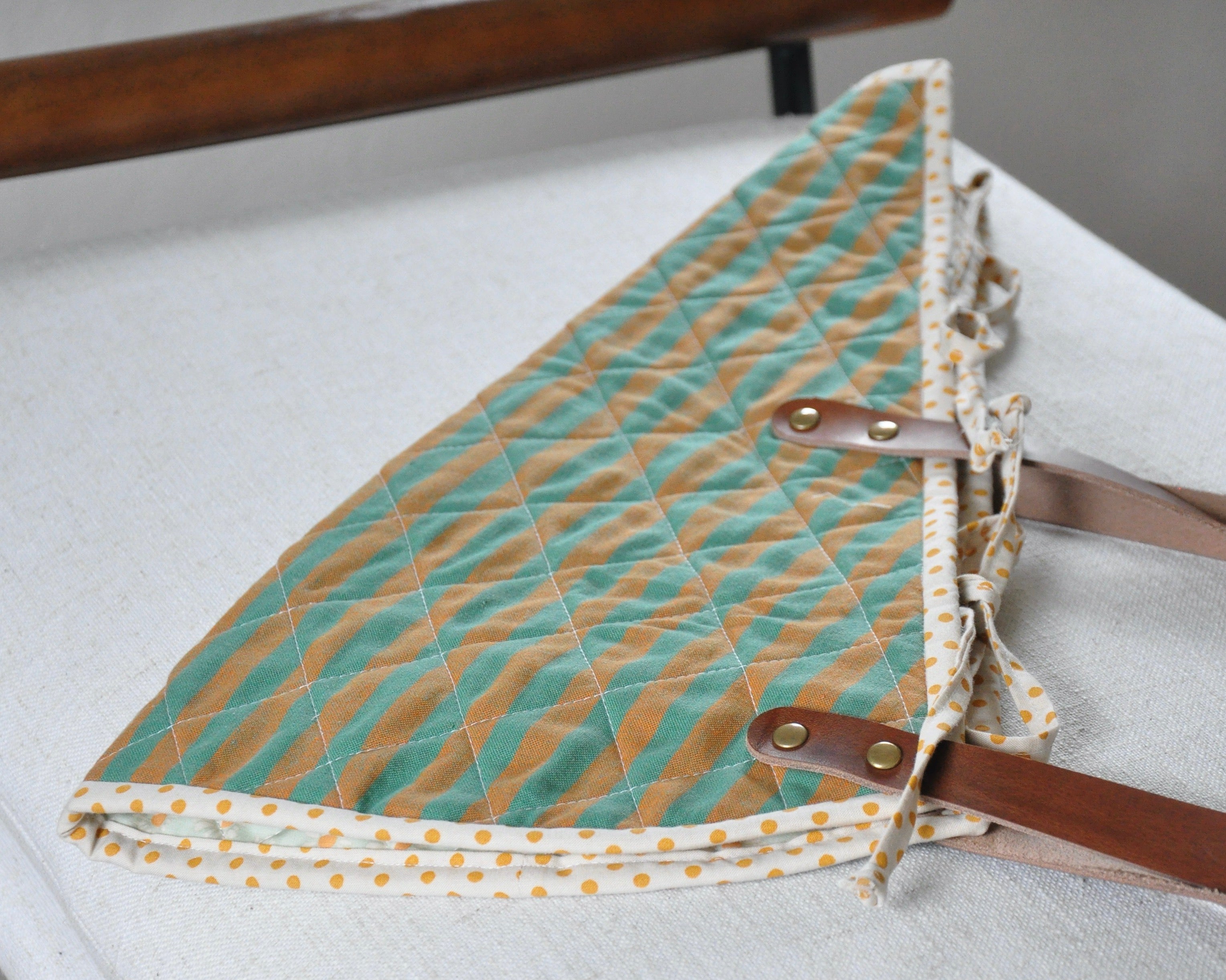 Handmade vintage quilt bouquet bag with leather straps / flower bouquet market bag carrier 
